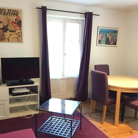 Biarritz, 3 Pieces, 5 Personnes - Fr-1-3-403 Biarritz